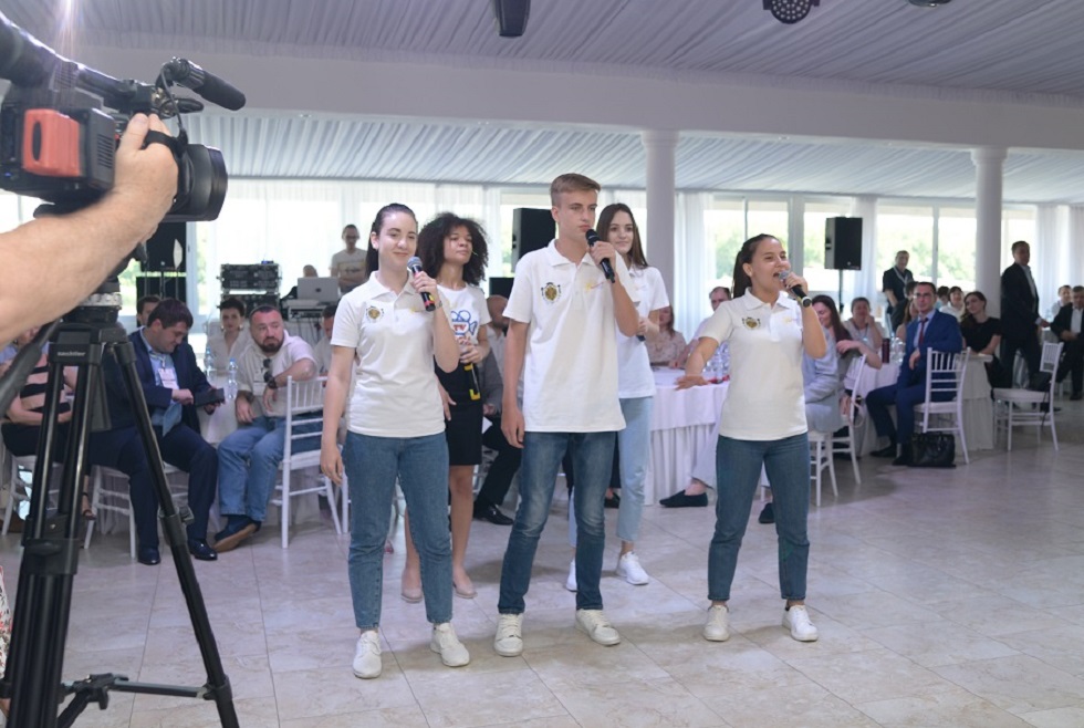ОБ АДВОКАТАХ В СТИЛЕ РЭП